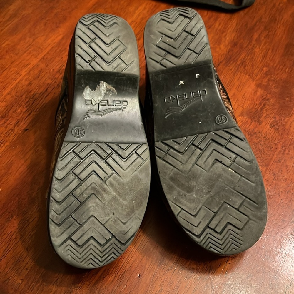 Dansko Brown Leather Clogs with Intricate Pattern Size 36 - Picture 6 of 7